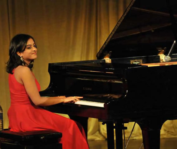 female piano player mumbai