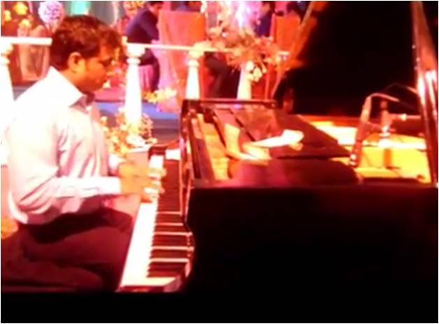 male piano player mumbai